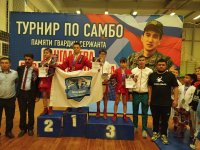 Первоклассной борьбой отличились байконурские самбисты