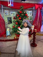 Юные таланты Центра творчества зажгли огни на ёлке Главы администрации