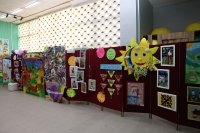 Венок дружбы расцвёл в выставочном зале Центра творчества